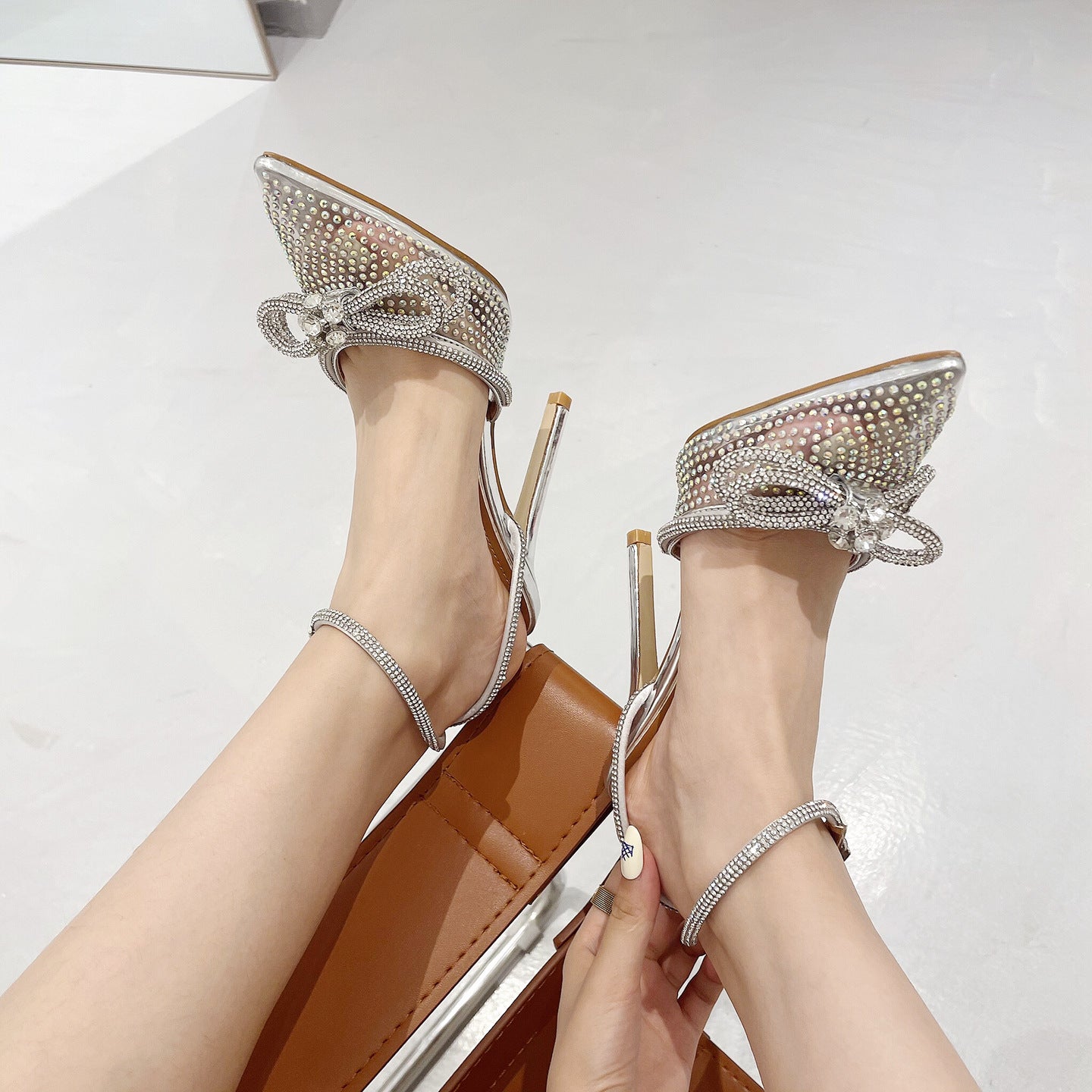 Sofia | Timeless glamour with rhinestone charm