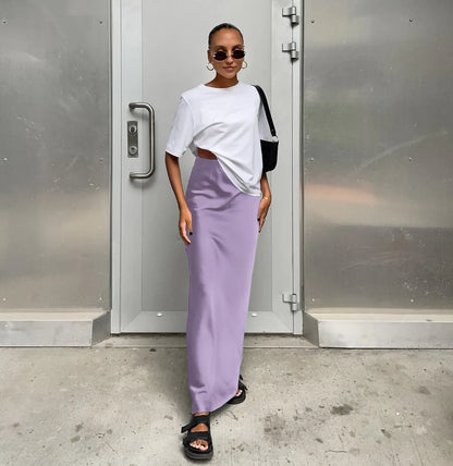 Livia | Elegant and airy satin skirt