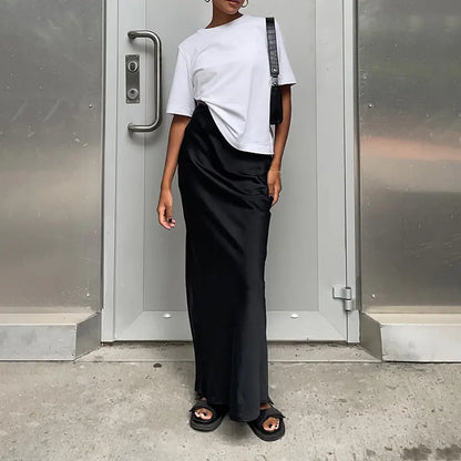Livia | Elegant and airy satin skirt