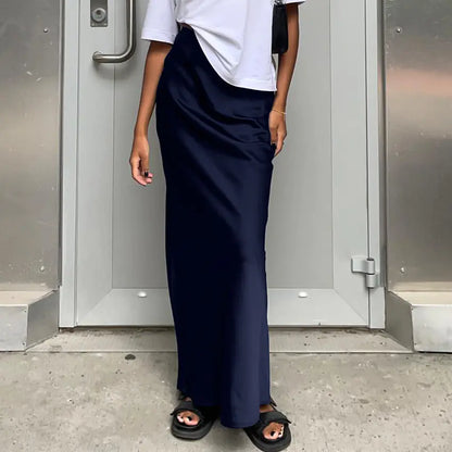 Livia | Elegant and airy satin skirt